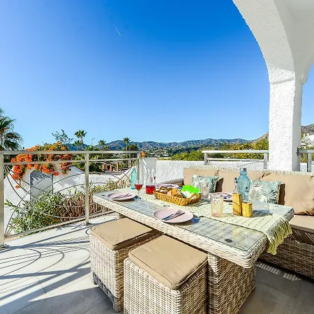 Casa Feliz شقة نيرخا